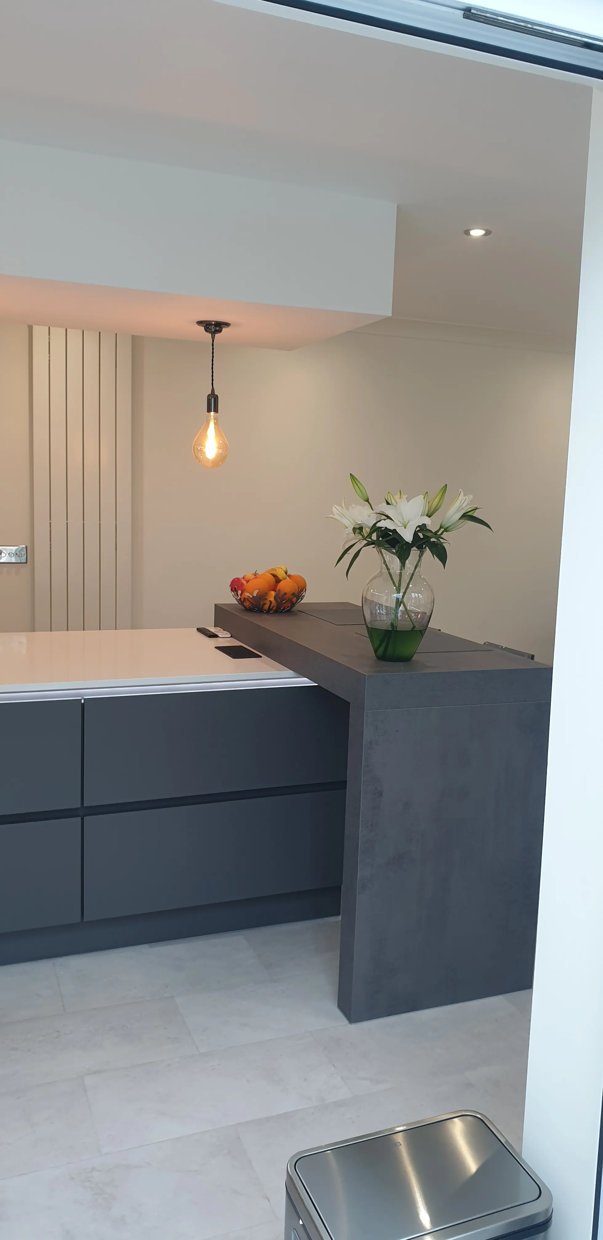 Grand Marble & Charcoal Kitchen, Knutsford, photo 2