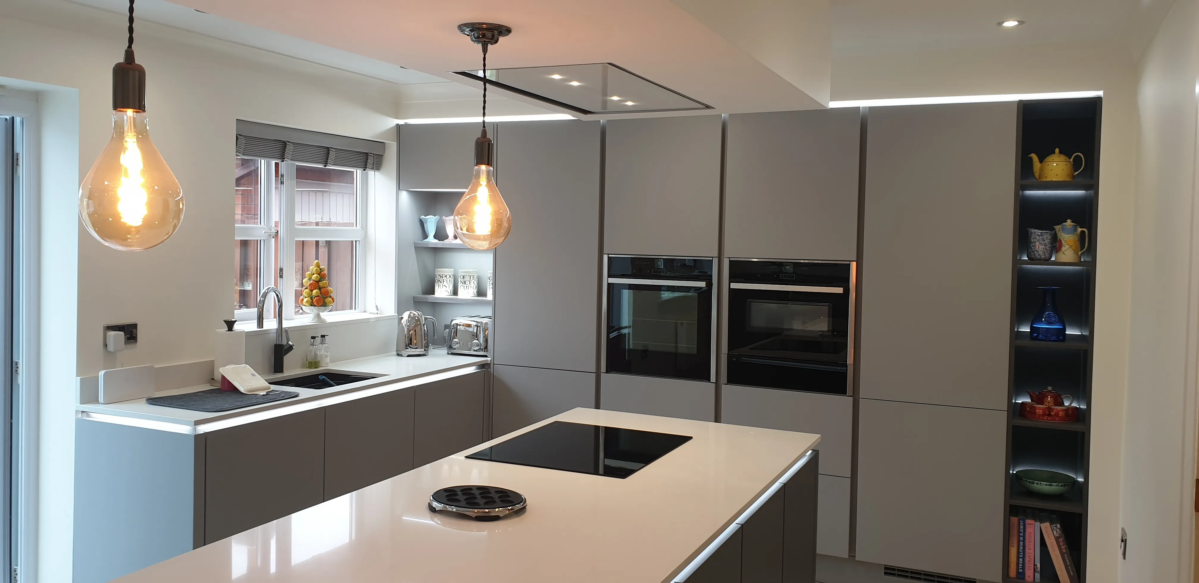 Grand Marble & Charcoal Kitchen, Knutsford, photo 8