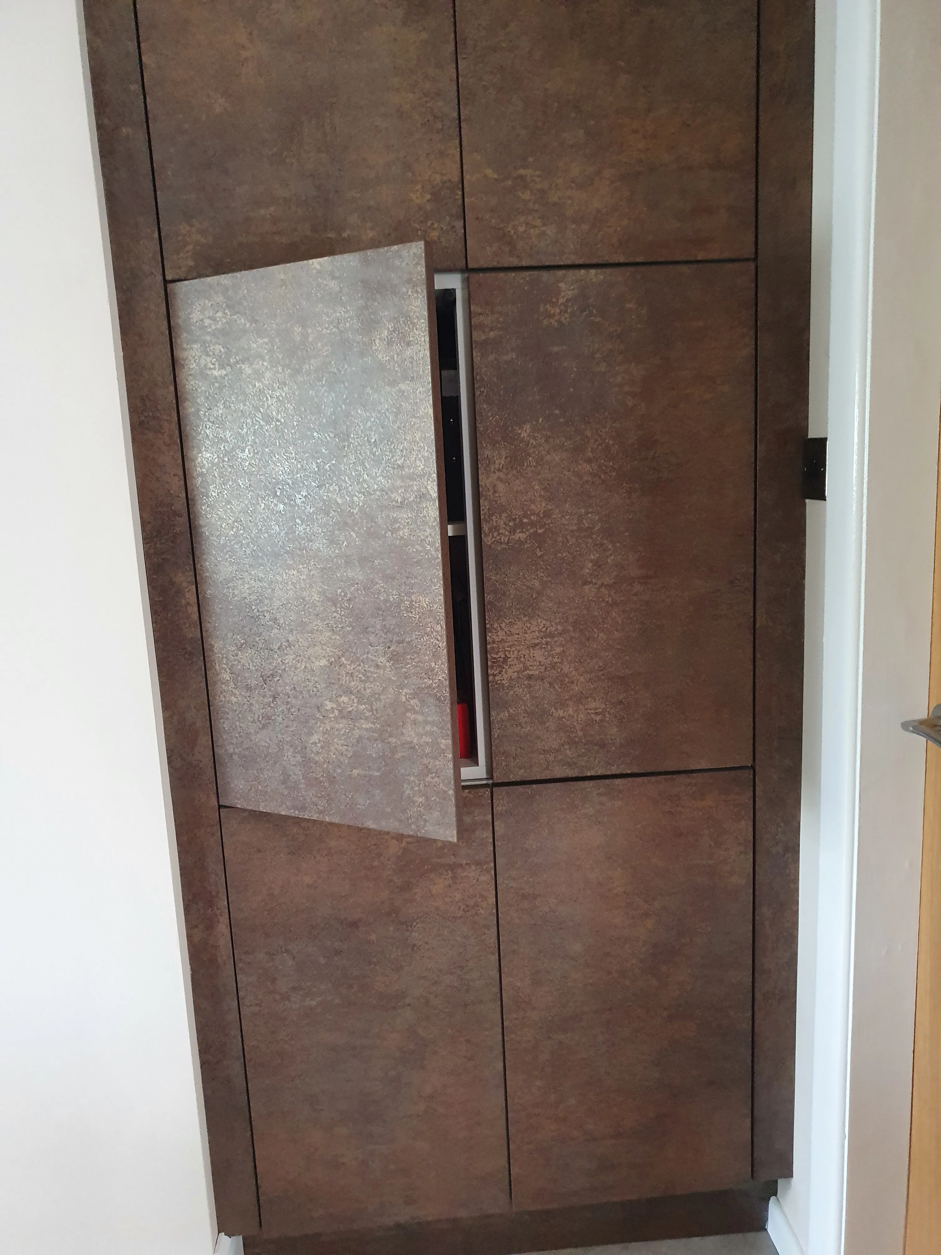 Stone Grey L-Shape with Island, Rochdale, photo 2