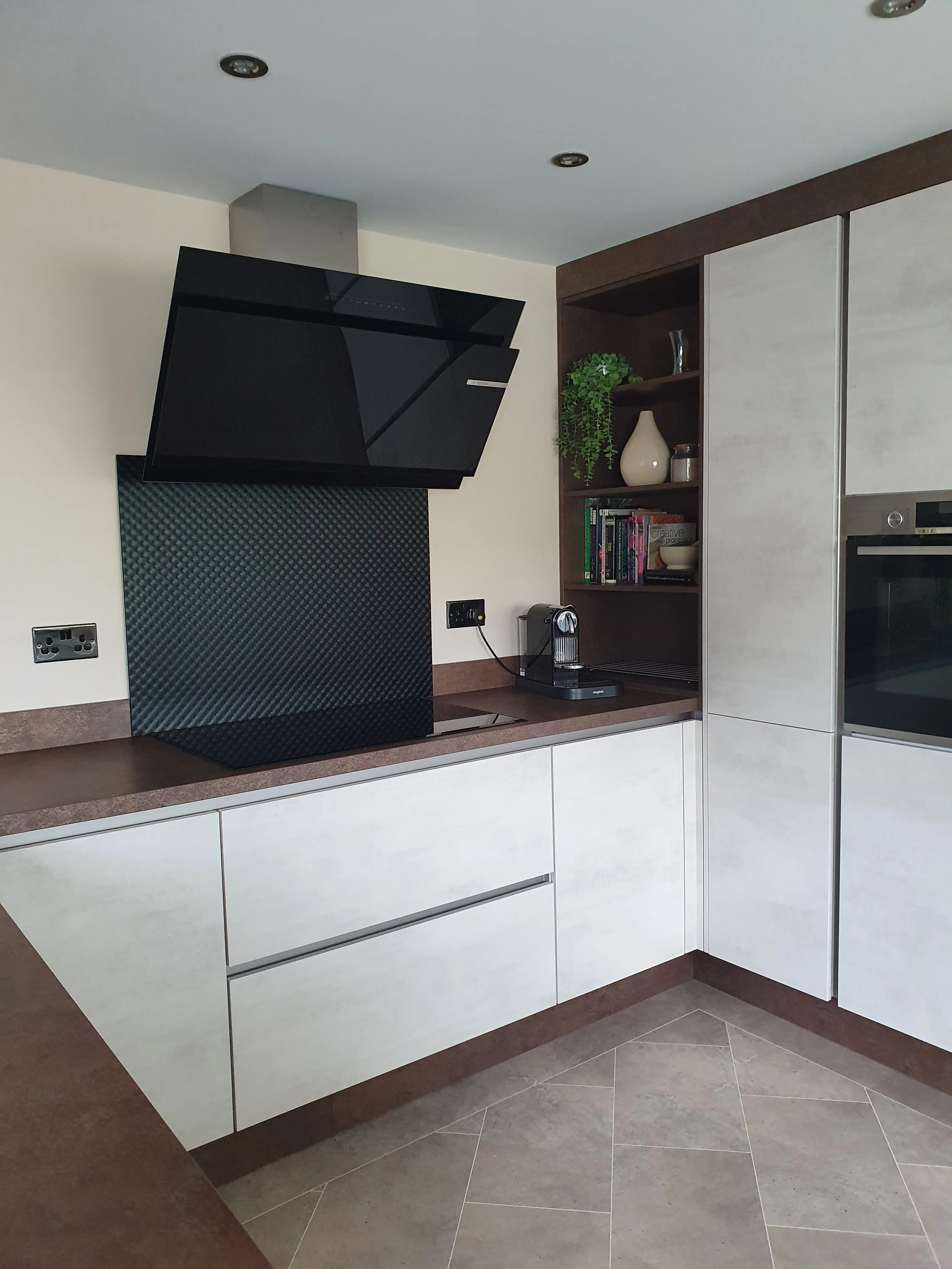 Stone Grey L-Shape with Island, Rochdale, photo 7