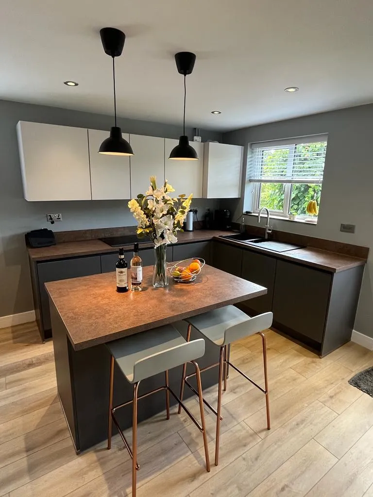 Luxury Open-Plan Entertainer, Matt Handleless kitchen in Cheadle Hulme