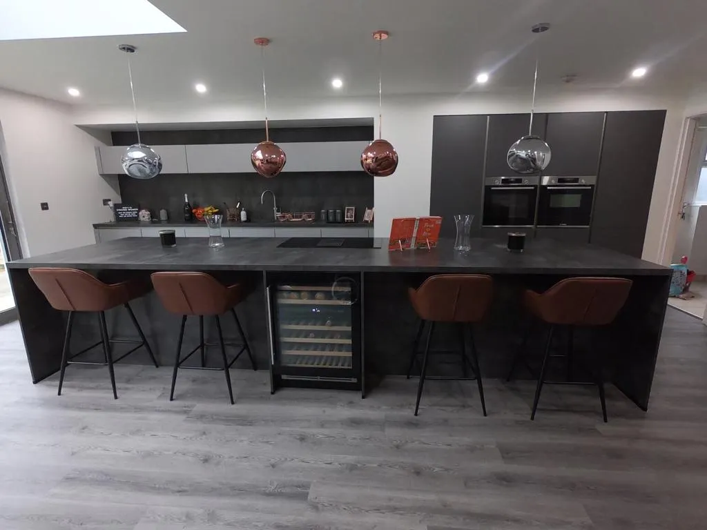 Gloss White Light-Filled Kitchen, Blackpool, photo 4