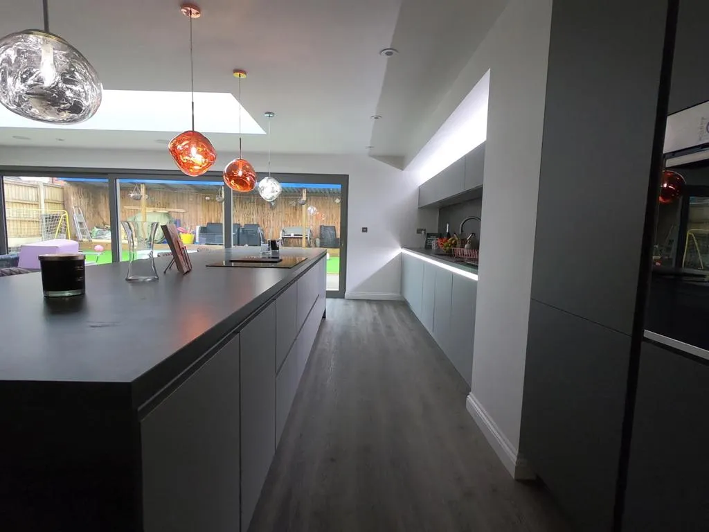 Gloss White Light-Filled Kitchen, Blackpool, photo 6